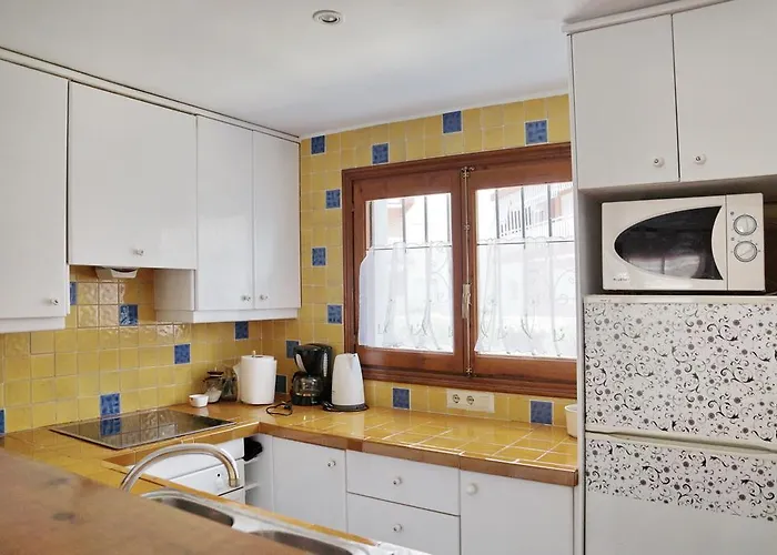 Apartman Adosado La Racona, Rotas De *