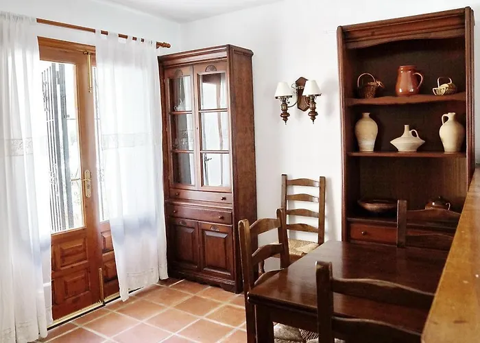Apartman Adosado La Racona, Rotas De