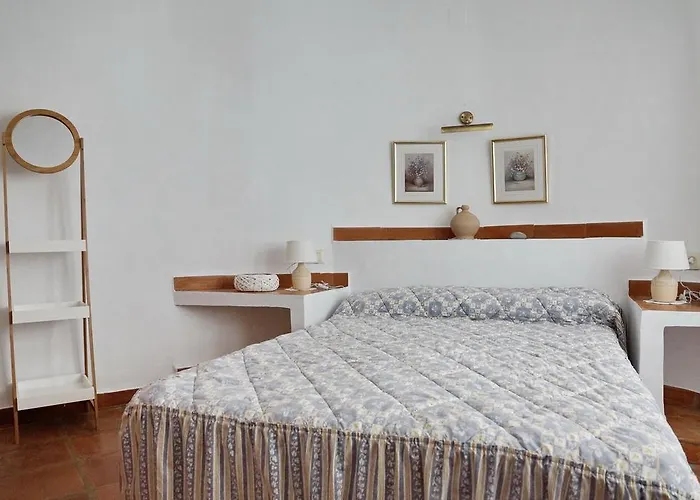 Adosado La Racona, Rotas De